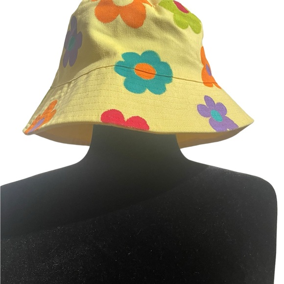 Bucket Hat - Picture 5 of 6